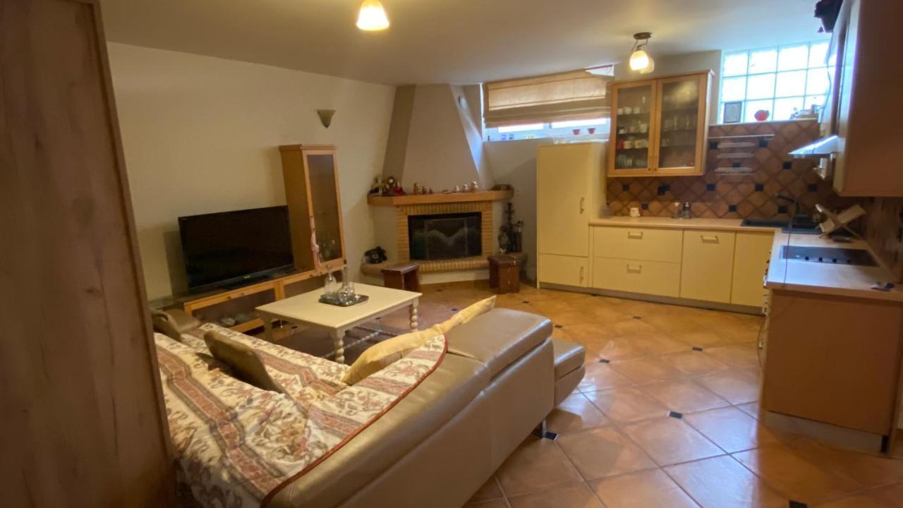 Seaside Family Apartment - Kalamata Farai Luaran gambar